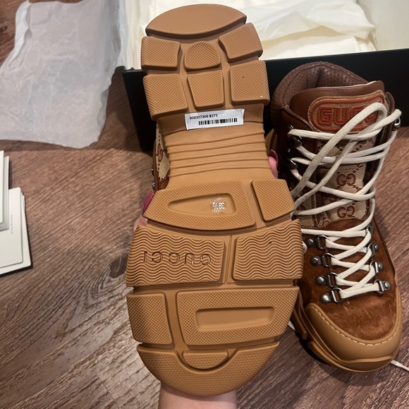 Gucci Flashtrek Logo-appliquéd Boots - Picture 3 of 6